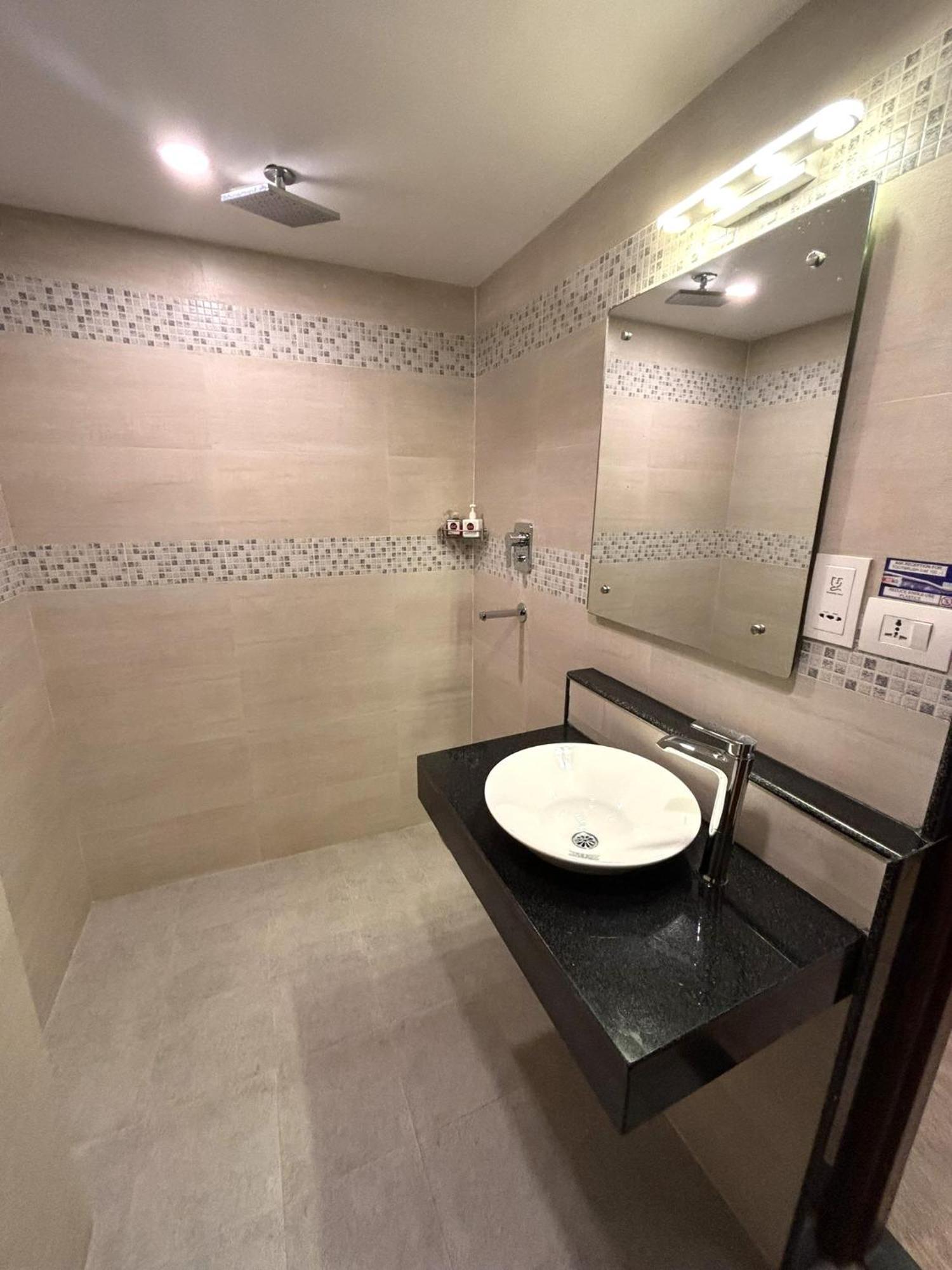 Viavia Boutique Hotel - Kathmandu Ngoại thất bức ảnh